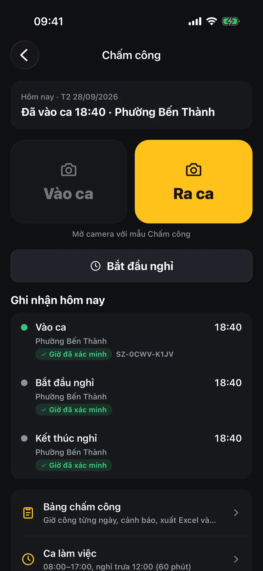 Màn hình Chấm công: đã vào ca tại Phường Bến Thành, nút Ra ca, nghỉ giữa ca và các lần ghi nhận có Giờ đã xác minh