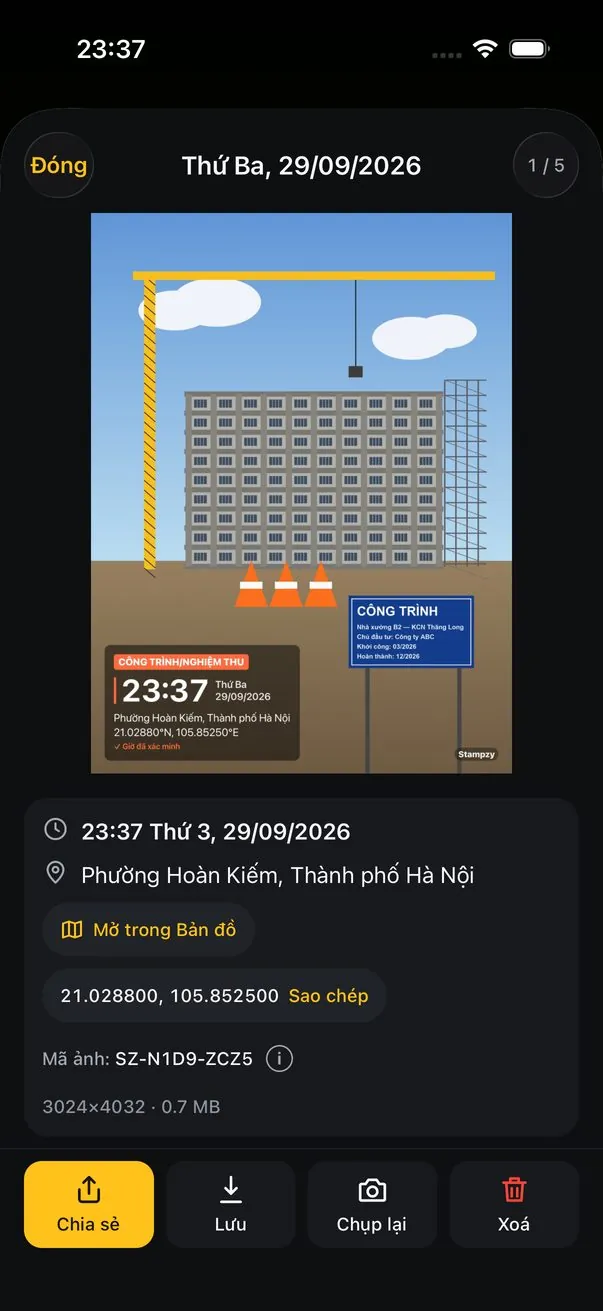 Màn hình xem ảnh: Thứ Ba, 29/09/2026, ảnh 1/5, giờ chụp, Phường Hoàn Kiếm, Thành phố Hà Nội, nút Mở trong Bản đồ, toạ độ với nút Sao chép, mã ảnh và các nút Chia sẻ, Lưu, Chụp lại, Xoá